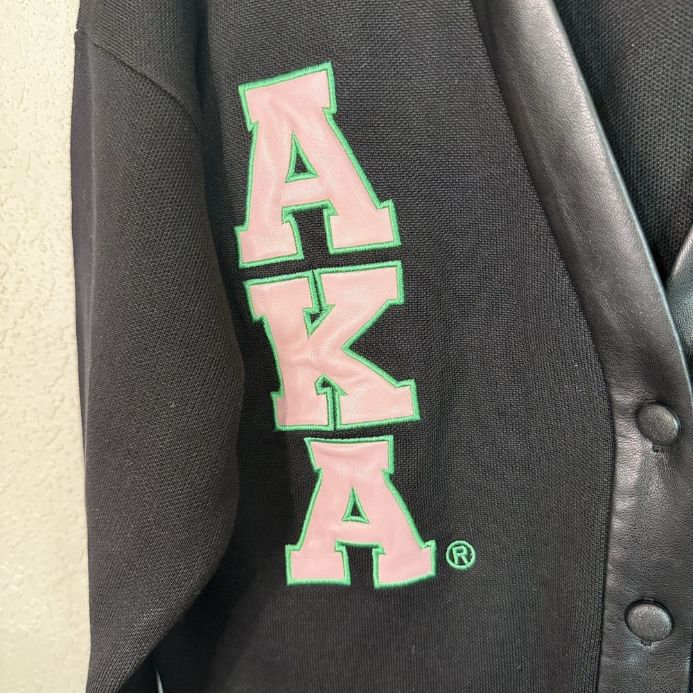 Alpha Kappa Alpha Sorority Cardigan Sweater Size M Chenille Letters & Shield - Picture 3 of 9